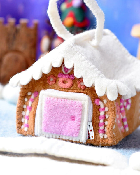 Felt Pink Gingerbread House Bag  粉紅色薑餅人糖果屋小袋子
